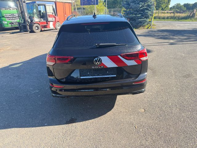 Volkswagen Golf VIII Variant R-Line Wasserschaden - Kombi: obrázok 4 Volkswagen Golf VIII Variant R-Line Wasserschaden - Kombi: obrázok 4