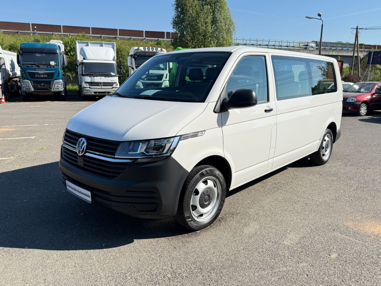 Volkswagen T6 Transporter Kombi lang 4MOTION - Mikrobus: obrázok 3 Volkswagen T6 Transporter Kombi lang 4MOTION - Mikrobus: obrázok 3