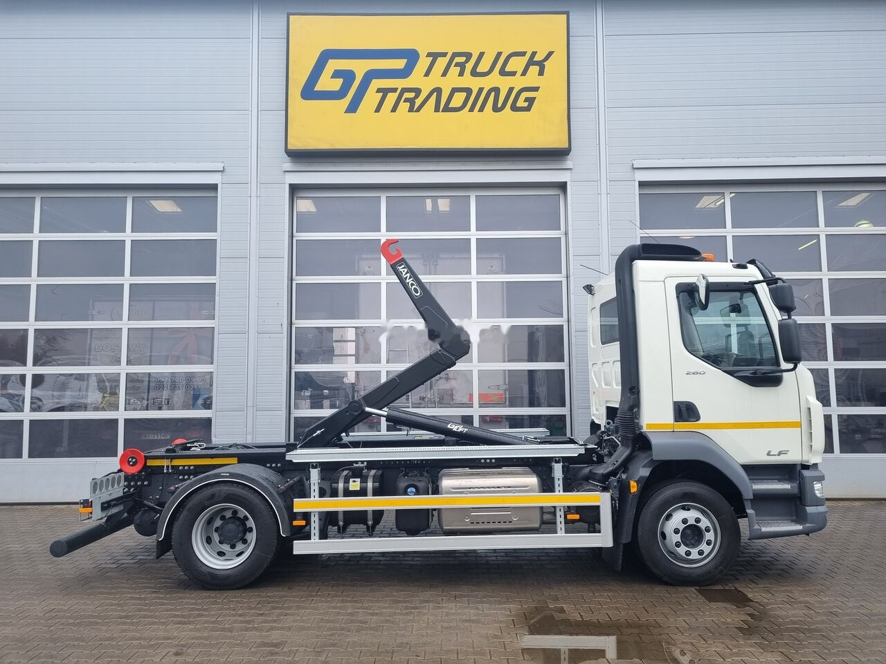 DAF LF 55 260 - Hákový nosič kontajnerov: obrázok 4 DAF LF 55 260 - Hákový nosič kontajnerov: obrázok 4