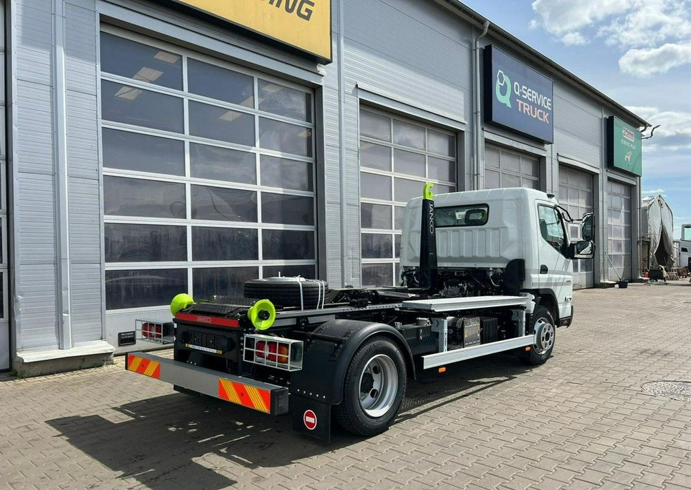 Mitsubishi Fuso - Hákový nosič kontajnerov: obrázok 4 Mitsubishi Fuso - Hákový nosič kontajnerov: obrázok 4