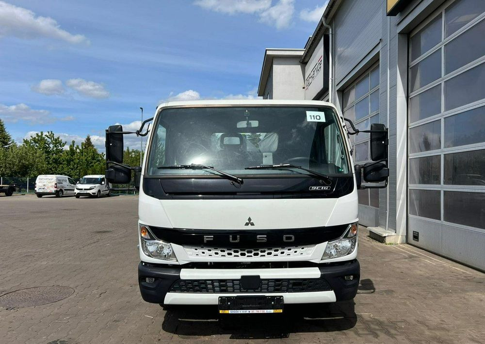 Mitsubishi Fuso - Hákový nosič kontajnerov: obrázok 3 Mitsubishi Fuso - Hákový nosič kontajnerov: obrázok 3