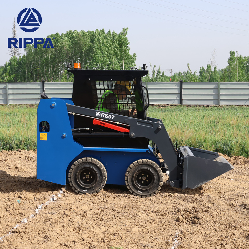 Rippa RS07 Compact Loader | 24.4hp Kubota Power | High Flow Dual Pump | Comfortable A/C Cabin - Šmykom riadený nakladač: obrázok 4 Rippa RS07 Compact Loader | 24.4hp Kubota Power | High Flow Dual Pump | Comfortable A/C Cabin - Šmykom riadený nakladač: obrázok 4