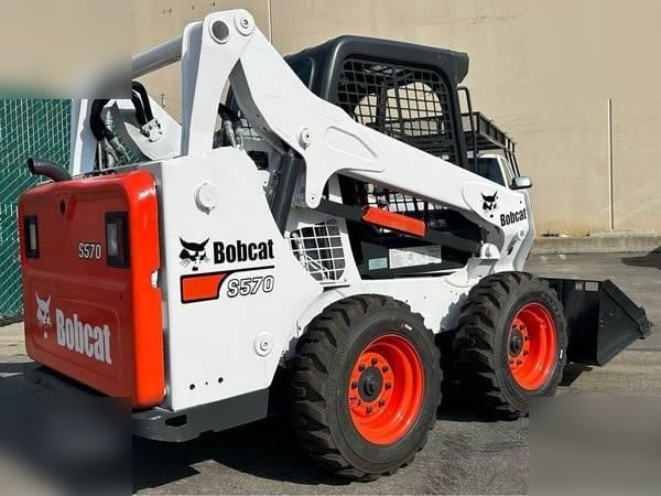 BOBCAT S590 - Šmykom riadený nakladač: obrázok 2 BOBCAT S590 - Šmykom riadený nakladač: obrázok 2
