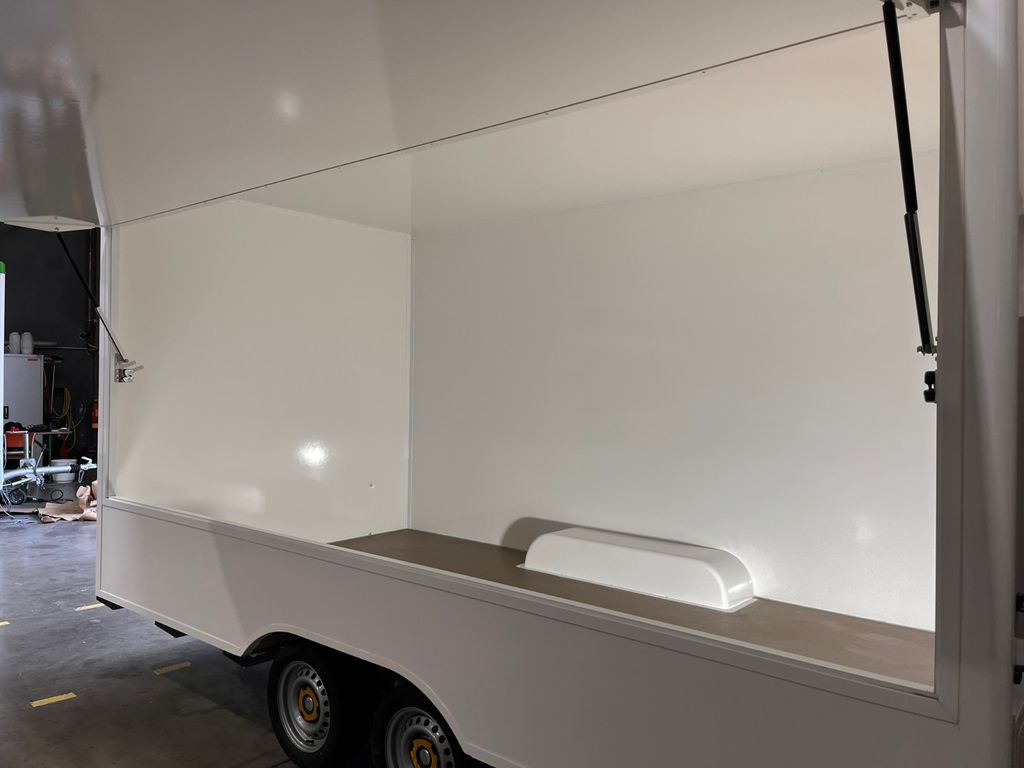 Esselmann Sandwich Anhänger Karello 4.2 Esselmann Sandwich Anhänger Karello 4.2 - Predajná príves: obrázok 4 Esselmann Sandwich Anhänger Karello 4.2 Esselmann Sandwich Anhänger Karello 4.2 - Predajná príves: obrázok 4