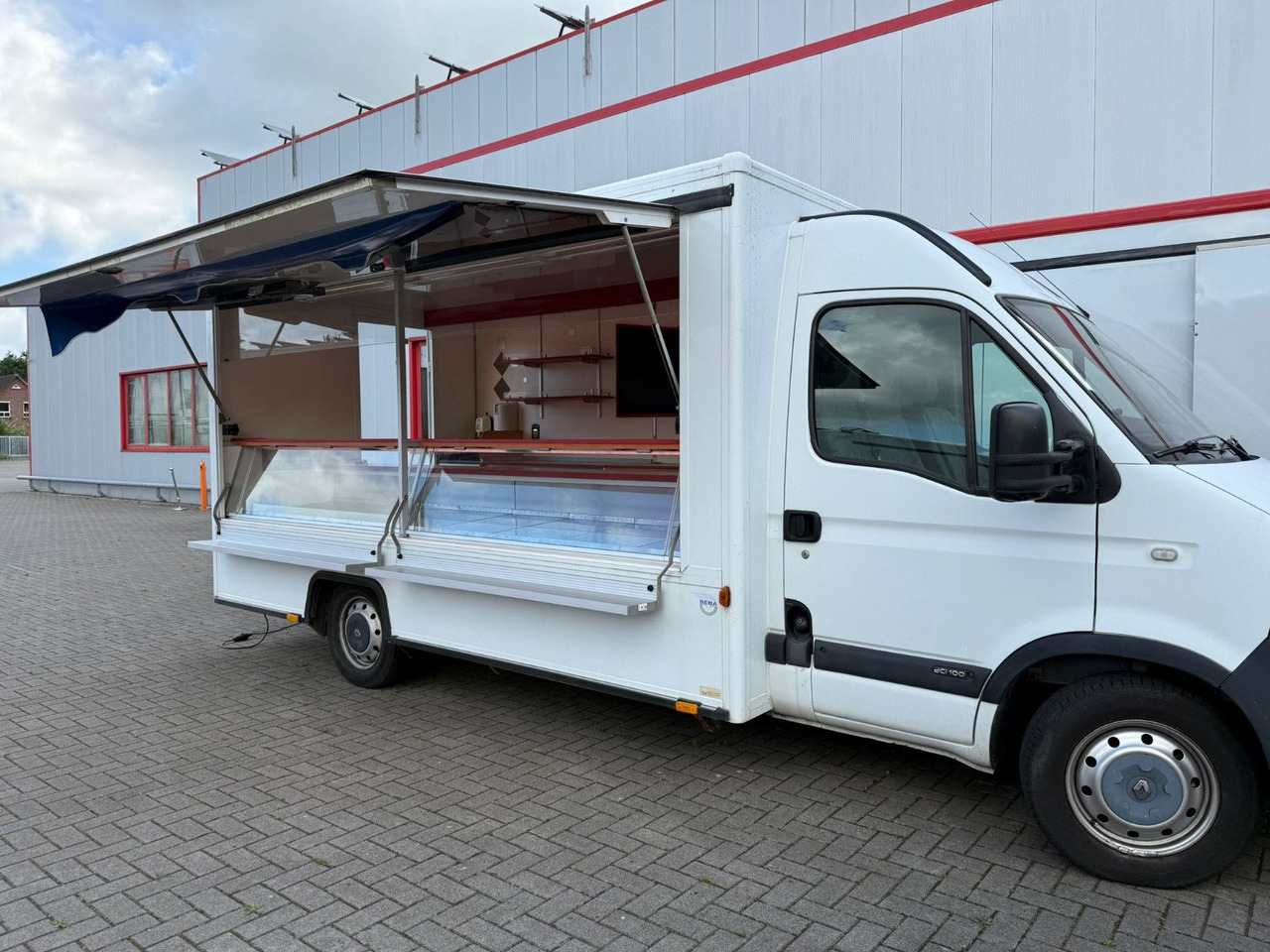 Renault Seba Borco Höhns - Pojazdná predajňa: obrázok 2 Renault Seba Borco Höhns - Pojazdná predajňa: obrázok 2