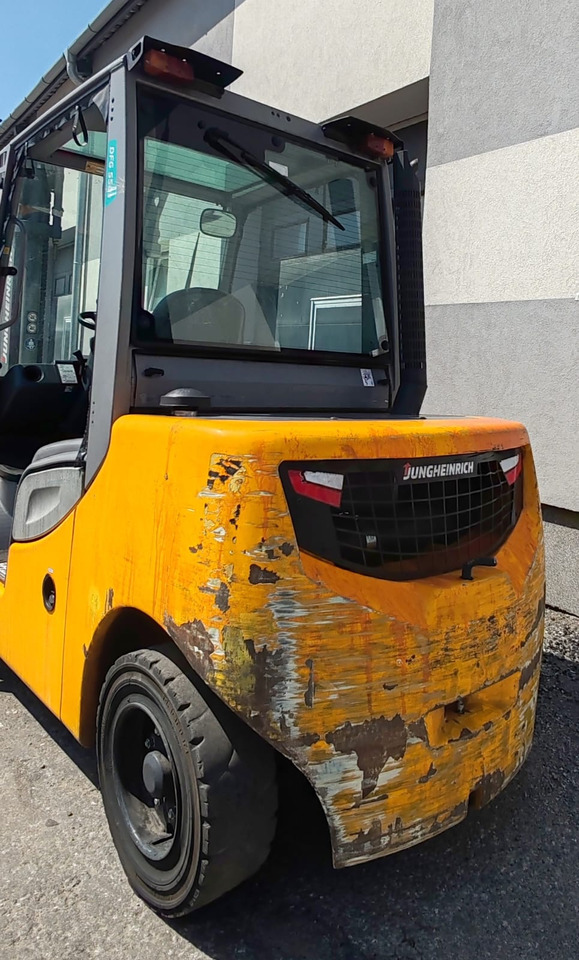 Jungheinrich DFG 550s - Dieselový vysokozdvižný vozík: obrázok 4 Jungheinrich DFG 550s - Dieselový vysokozdvižný vozík: obrázok 4