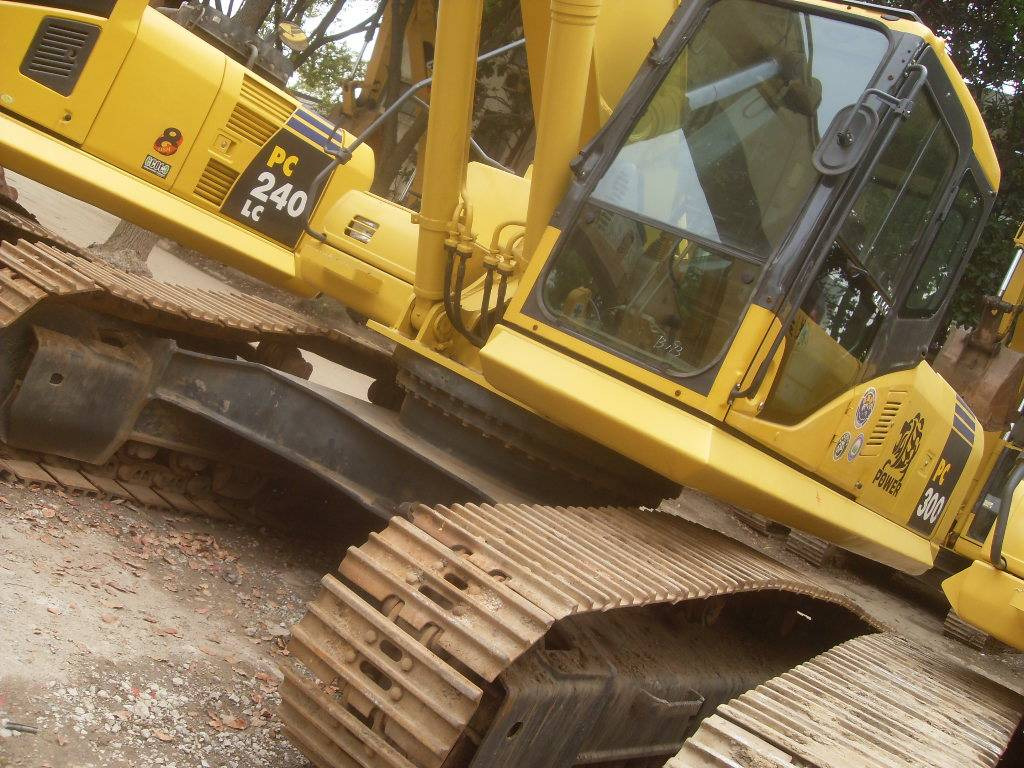 Komatsu PC300-7  - Pásové rýpadlo: obrázok 1 Komatsu PC300-7  - Pásové rýpadlo: obrázok 1