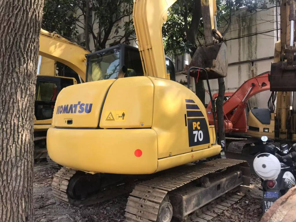 Komatsu PC70-8 - Pásové rýpadlo: obrázok 1 Komatsu PC70-8 - Pásové rýpadlo: obrázok 1