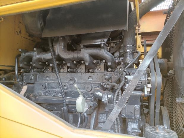 Komatsu WA470 - Kolesový nakladač: obrázok 4 Komatsu WA470 - Kolesový nakladač: obrázok 4