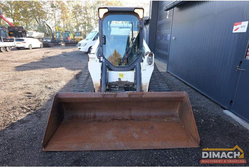 Bobcat T870 Bobcat T870 skidsteer on tracks - high flow - airco - high flow - TOP!! - Nakladač: obrázok 4 Bobcat T870 Bobcat T870 skidsteer on tracks - high flow - airco - high flow - TOP!! - Nakladač: obrázok 4