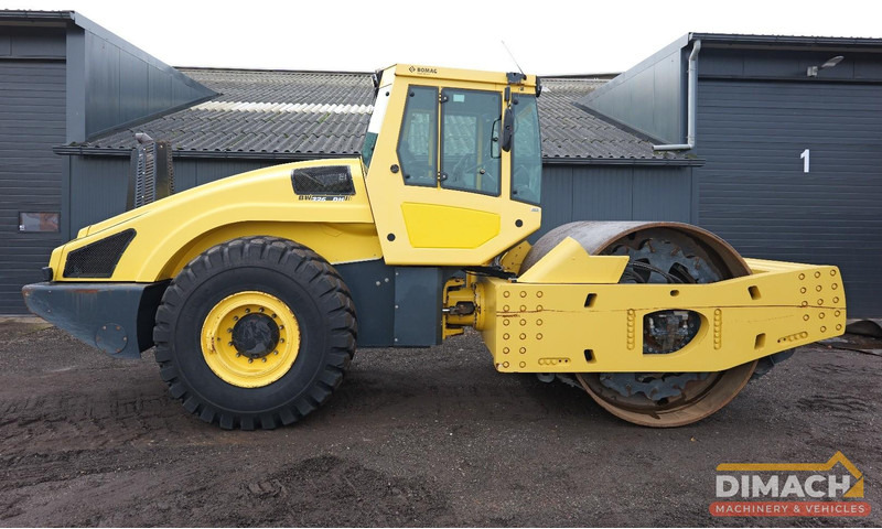 Bomag BW226 DH-4i BVC Trilrolwals - 27 ton - GPS pakket -TOP conditie - camera - Deutz 6 cil. - Valec: obrázok 2 Bomag BW226 DH-4i BVC Trilrolwals - 27 ton - GPS pakket -TOP conditie - camera - Deutz 6 cil. - Valec: obrázok 2