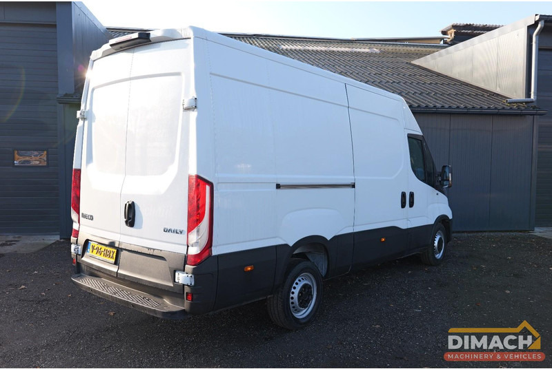 Iveco 35S16 Iveco Daily 35S16 L2H2 NL car TOP!! - Furgon: obrázok 2 Iveco 35S16 Iveco Daily 35S16 L2H2 NL car TOP!! - Furgon: obrázok 2