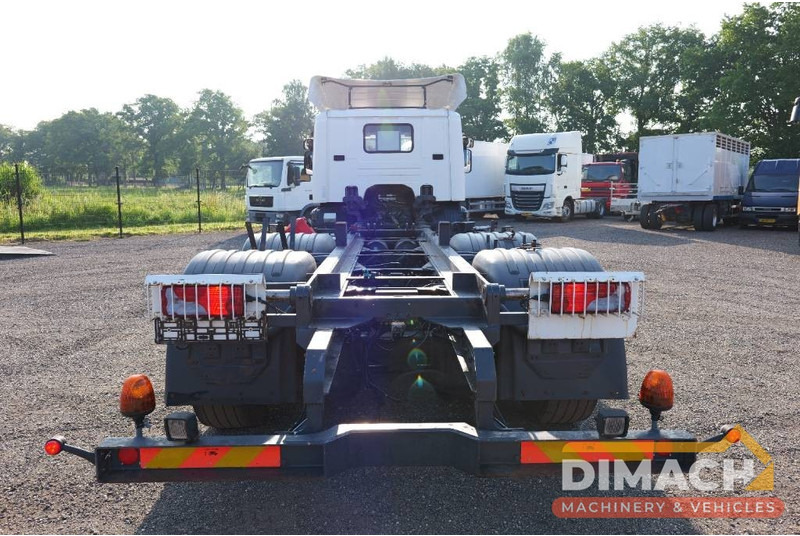 Scania P230 P 230 Euro 5 6x2*4 TOP!! Retarder right hand steer - Podvozek s kabinou: obrázok 4 Scania P230 P 230 Euro 5 6x2*4 TOP!! Retarder right hand steer - Podvozek s kabinou: obrázok 4