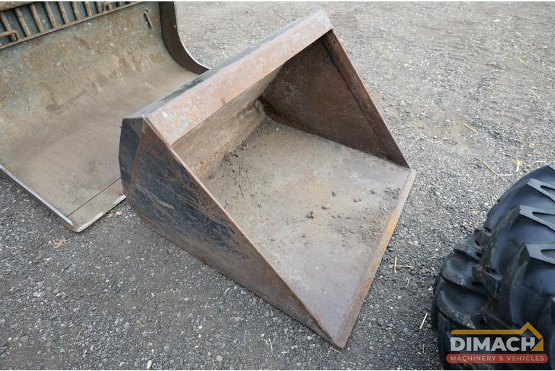 Striegel 150 DYA minishovel met 2 bakken en palletvorken en extra banden - Nakladač: obrázok 3 Striegel 150 DYA minishovel met 2 bakken en palletvorken en extra banden - Nakladač: obrázok 3