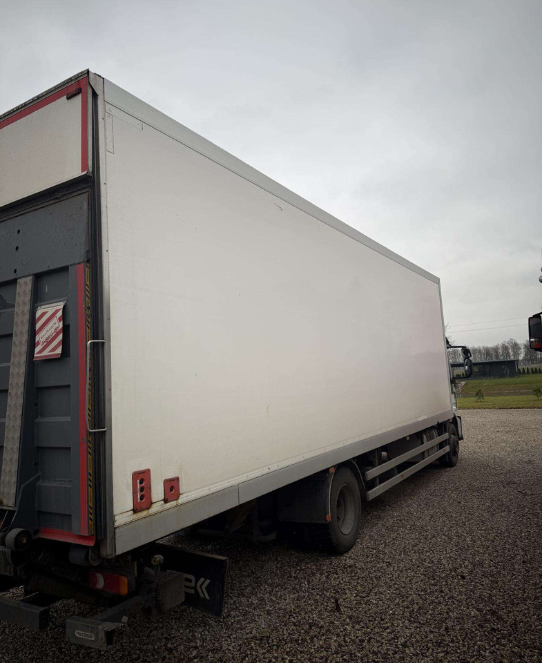 Volvo Kėbulas - Skříňový nákladní auto: obrázok 4 Volvo Kėbulas - Skříňový nákladní auto: obrázok 4