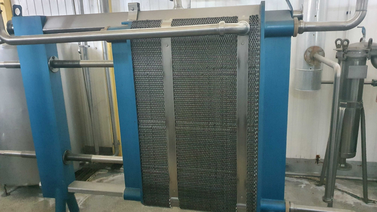 Wymiennik ciepła Spomasz Bełężyce 3500 l/h 10.000 zł + 23% VAT - Stavebný ohrievač: obrázok 1 Wymiennik ciepła Spomasz Bełężyce 3500 l/h 10.000 zł + 23% VAT - Stavebný ohrievač: obrázok 1