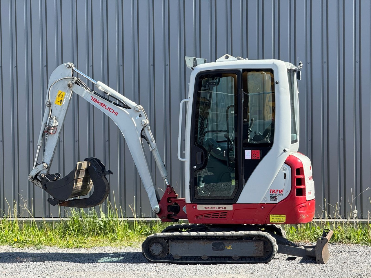 Takeuchi TB216 - Mini rýpadlo: obrázok 5 Takeuchi TB216 - Mini rýpadlo: obrázok 5