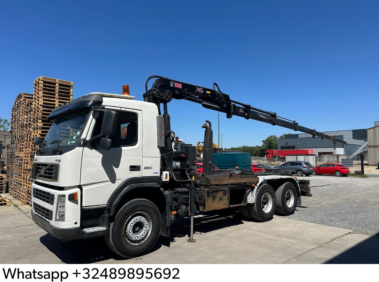 Volvo FM12 380 Hiab 144E-3 - Hákový nosič kontajnerov: obrázok 1 Volvo FM12 380 Hiab 144E-3 - Hákový nosič kontajnerov: obrázok 1