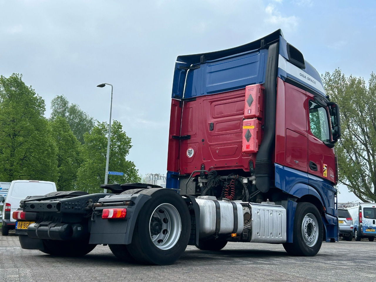 Mercedes-Benz Actros Euro 6 / BJ. 2015 / APK - Ťahač: obrázok 3 Mercedes-Benz Actros Euro 6 / BJ. 2015 / APK - Ťahač: obrázok 3