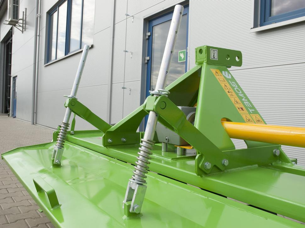 Bomet Bodenfräsen / Rotary tiller / Rotavator / Vangatrice / Rastrillo / Культиватор / Glebogryzarka 2 m - Rotavátor: obrázok 3 Bomet Bodenfräsen / Rotary tiller / Rotavator / Vangatrice / Rastrillo / Культиватор / Glebogryzarka 2 m - Rotavátor: obrázok 3