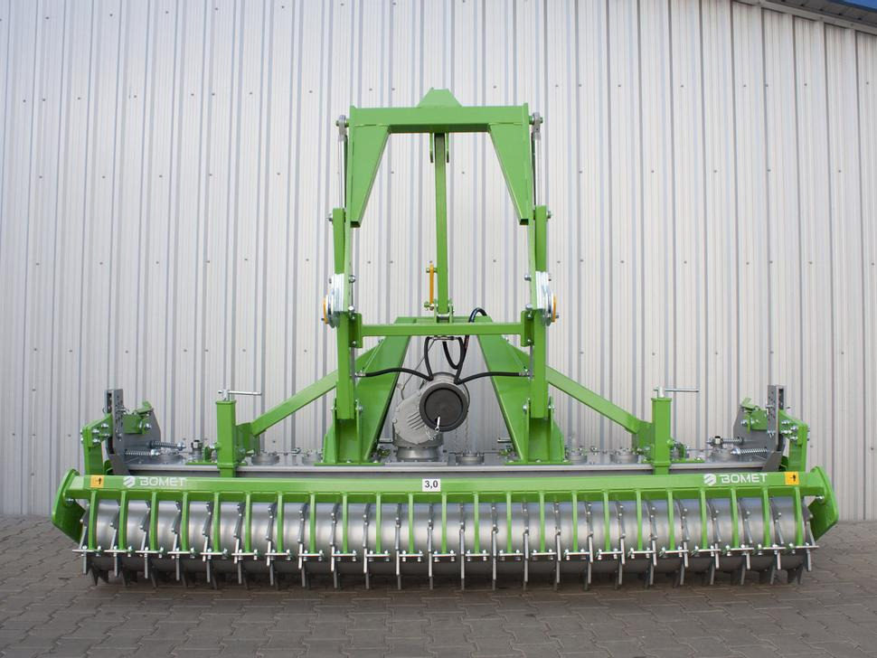 Bomet Kreiselegge / Power harrow / Herse rotative / Erpice rotante / Grada rotativa / Brona wirnikowa 3 m - Rotačné brány: obrázok 2 Bomet Kreiselegge / Power harrow / Herse rotative / Erpice rotante / Grada rotativa / Brona wirnikowa 3 m - Rotačné brány: obrázok 2