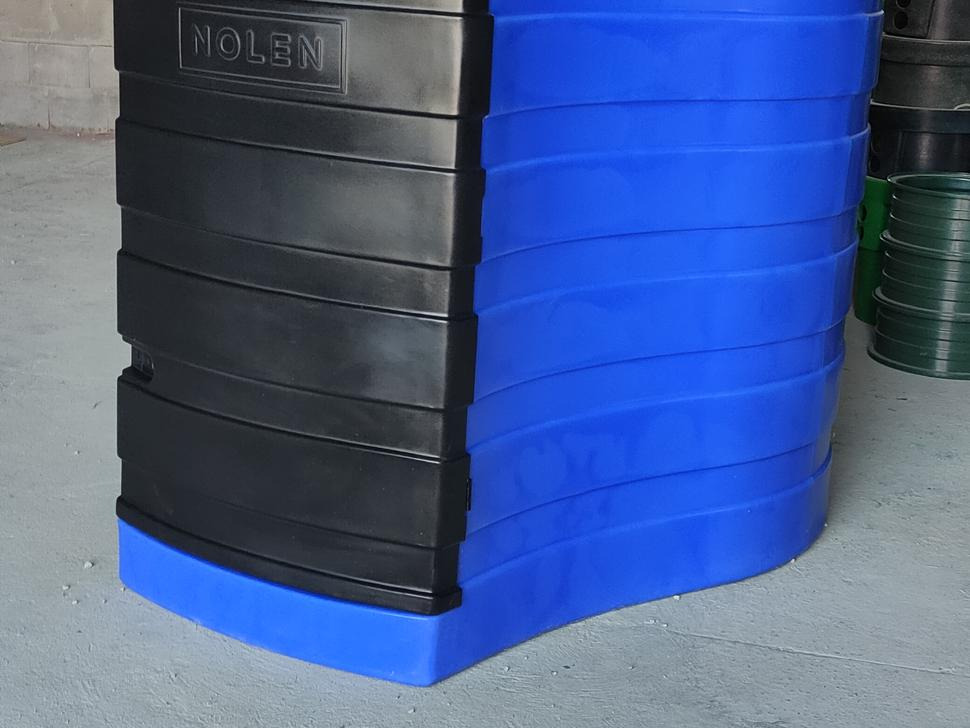 DC AdBlue-Behälter / AdBlue tank / Cuve à AdBlue / Serbatoio / Depósito / Бак для AdBlue / Zbiornik AdBlue 1500 l - Skladovacia nádrž: obrázok 3 DC AdBlue-Behälter / AdBlue tank / Cuve à AdBlue / Serbatoio / Depósito / Бак для AdBlue / Zbiornik AdBlue 1500 l - Skladovacia nádrž: obrázok 3