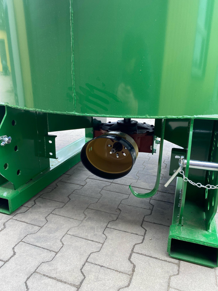 DC Betonmischer / Hydraulic concrete mixer / Malaxeur à béton hydraulique / Betoniera / Бетономешалка с гидравлическим приводом / Betoniarka hydrauliczna 800 l - Stavebná miešačka: obrázok 4 DC Betonmischer / Hydraulic concrete mixer / Malaxeur à béton hydraulique / Betoniera / Бетономешалка с гидравлическим приводом / Betoniarka hydrauliczna 800 l - Stavebná miešačka: obrázok 4