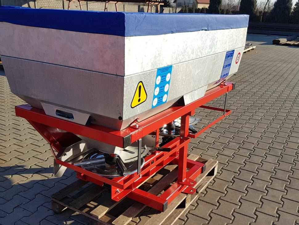 Grass-Rol Düngerstreuer / Fertilizer spreader / Epandeur d'engrais / Spandiconcime / Esparcidor / Разбрасыватель минеральных удобрений / Rozsiewacz nawozu 1200 l - Rozmetač hnojiva: obrázok 4 Grass-Rol Düngerstreuer / Fertilizer spreader / Epandeur d'engrais / Spandiconcime / Esparcidor / Разбрасыватель минеральных удобрений / Rozsiewacz nawozu 1200 l - Rozmetač hnojiva: obrázok 4