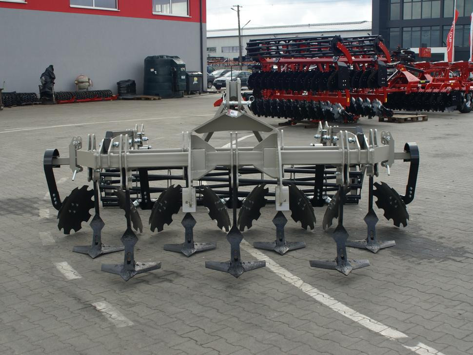 ROLEX Flügelschargrubber / Stubble cultivator / Dechaumeur à dents / Aratri stoppiatori / Стерневой культиватор / Agregat podorywkowy 3 m - Kultivátor: obrázok 3 ROLEX Flügelschargrubber / Stubble cultivator / Dechaumeur à dents / Aratri stoppiatori / Стерневой культиватор / Agregat podorywkowy 3 m - Kultivátor: obrázok 3