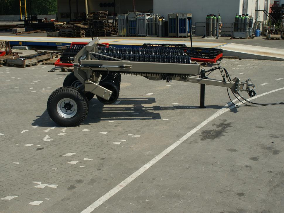Rolex Ackerwalze / Sowing roller / Rouleau Cambridge / Attrezzi per rullatura / Rodillo / Посевной каток / Wał posiewny 6,3 m - Poľnohospodársky valec: obrázok 4 Rolex Ackerwalze / Sowing roller / Rouleau Cambridge / Attrezzi per rullatura / Rodillo / Посевной каток / Wał posiewny 6,3 m - Poľnohospodársky valec: obrázok 4