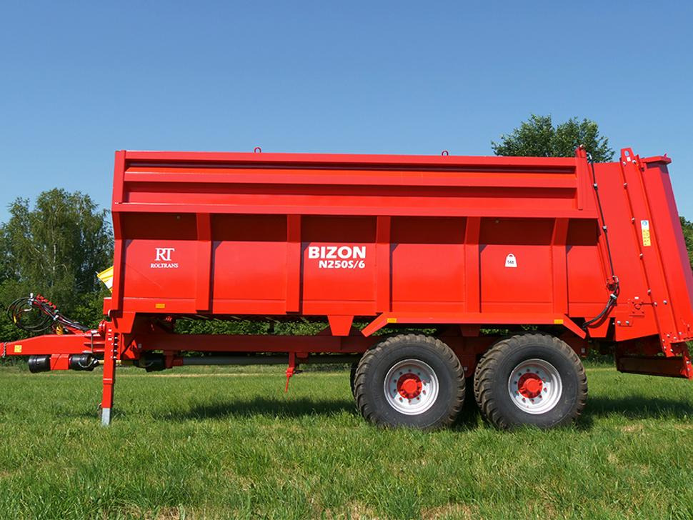 Roltrans Miststreuer / Manure spreader / Epandeur à fumier / Spandiletame / Разбрасыватель органических удобрений / Rozrzutnik obornika N205S/6 BIZON 14 t - Rozmetadlo hnoja: obrázok 3 Roltrans Miststreuer / Manure spreader / Epandeur à fumier / Spandiletame / Разбрасыватель органических удобрений / Rozrzutnik obornika N205S/6 BIZON 14 t - Rozmetadlo hnoja: obrázok 3