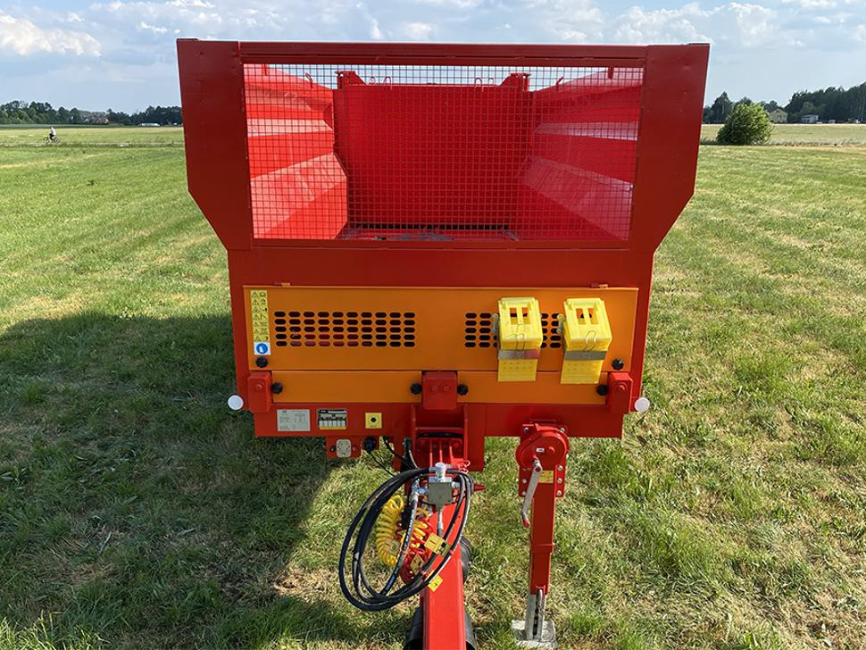 Roltrans Miststreuer / Manure spreader / Epandeur à fumier / Spandiletame / Разбрасыватель органических удобрений / Rozrzutnik obornika N205S/6 BIZON 14 t - Rozmetadlo hnoja: obrázok 4 Roltrans Miststreuer / Manure spreader / Epandeur à fumier / Spandiletame / Разбрасыватель органических удобрений / Rozrzutnik obornika N205S/6 BIZON 14 t - Rozmetadlo hnoja: obrázok 4