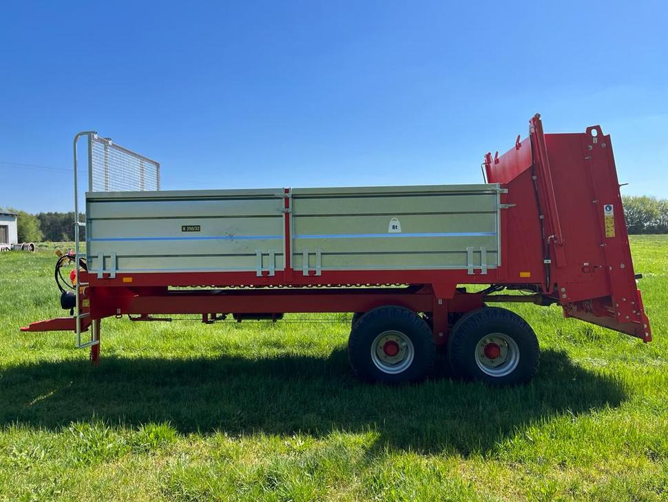 Roltrans Miststreuer / Manure spreader / Épandeur à fumier / Spandiletame / Разбрасыватель органических удобрений / Rozrzutnik obornika N250/32 JAMNIK 8 t - Rozmetadlo hnoja: obrázok 2 Roltrans Miststreuer / Manure spreader / Épandeur à fumier / Spandiletame / Разбрасыватель органических удобрений / Rozrzutnik obornika N250/32 JAMNIK 8 t - Rozmetadlo hnoja: obrázok 2