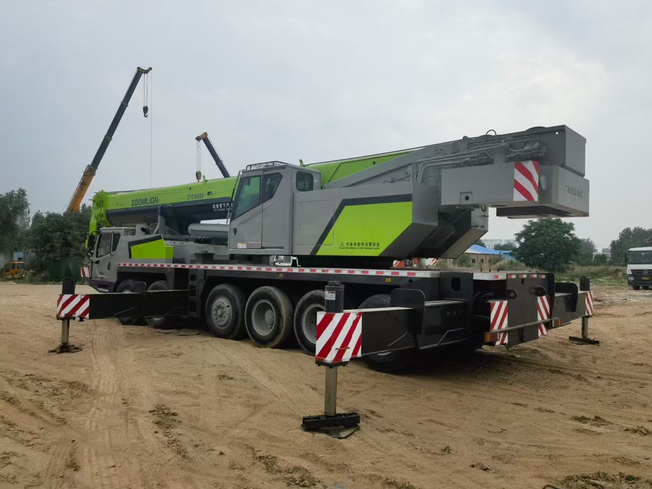 ZOOMLION ZTC1000V - Autožeriav: obrázok 1 ZOOMLION ZTC1000V - Autožeriav: obrázok 1