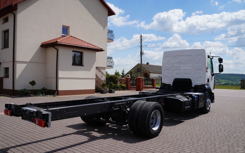 Renault RENAULT GAMA D 16.210 EURO 6 RAMA DO ZABUDOWY 16.000 KG VOLVO FL - Podvozek s kabinou: obrázok 4 Renault RENAULT GAMA D 16.210 EURO 6 RAMA DO ZABUDOWY 16.000 KG VOLVO FL - Podvozek s kabinou: obrázok 4