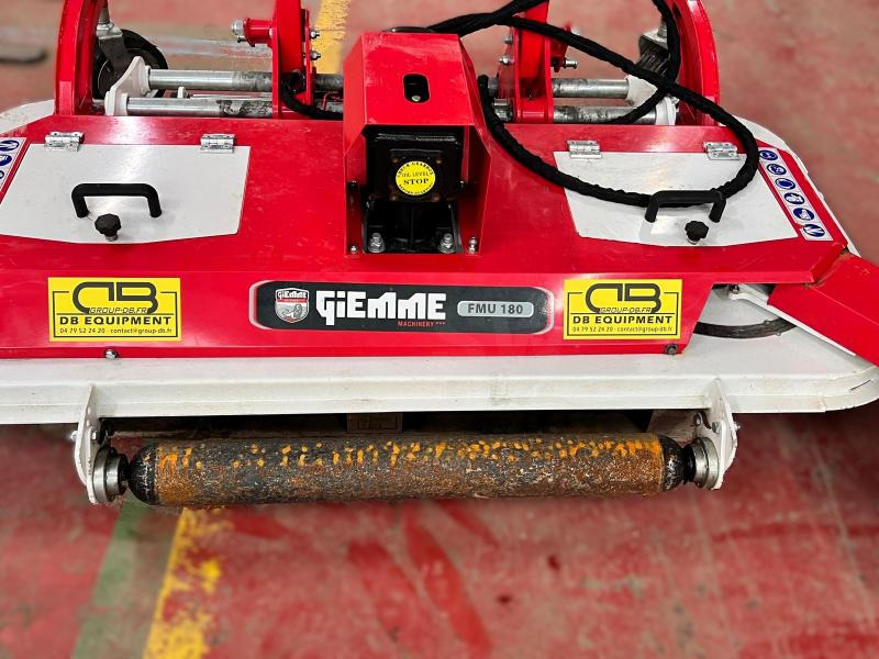 Giemme FMU180 Tondeuse portée attache 3 points pour tracteur - Kladivkový mulčovač: obrázok 2 Giemme FMU180 Tondeuse portée attache 3 points pour tracteur - Kladivkový mulčovač: obrázok 2