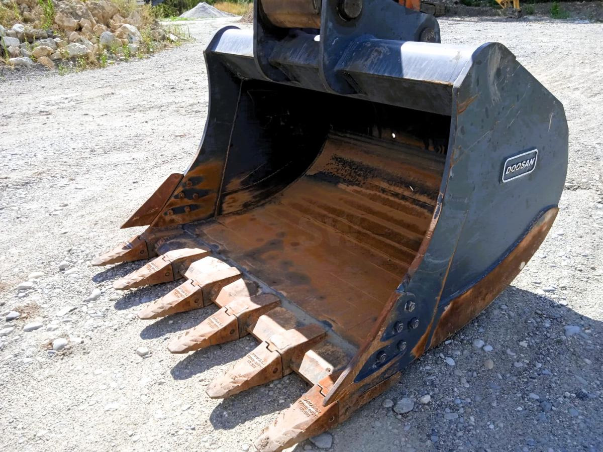 Pásové rýpadlo HITACHI PELLE ZX 350 LCN-3 35T: obrázok 9 Pásové rýpadlo HITACHI PELLE ZX 350 LCN-3 35T: obrázok 9