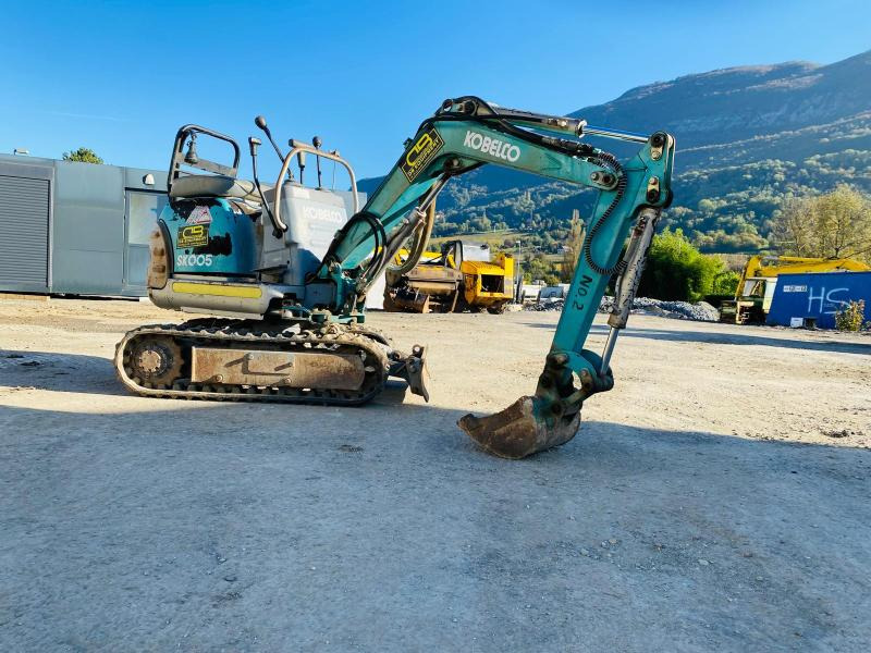 KOBELCO Mini pelle électrique SK007 - Mini rýpadlo: obrázok 5 KOBELCO Mini pelle électrique SK007 - Mini rýpadlo: obrázok 5