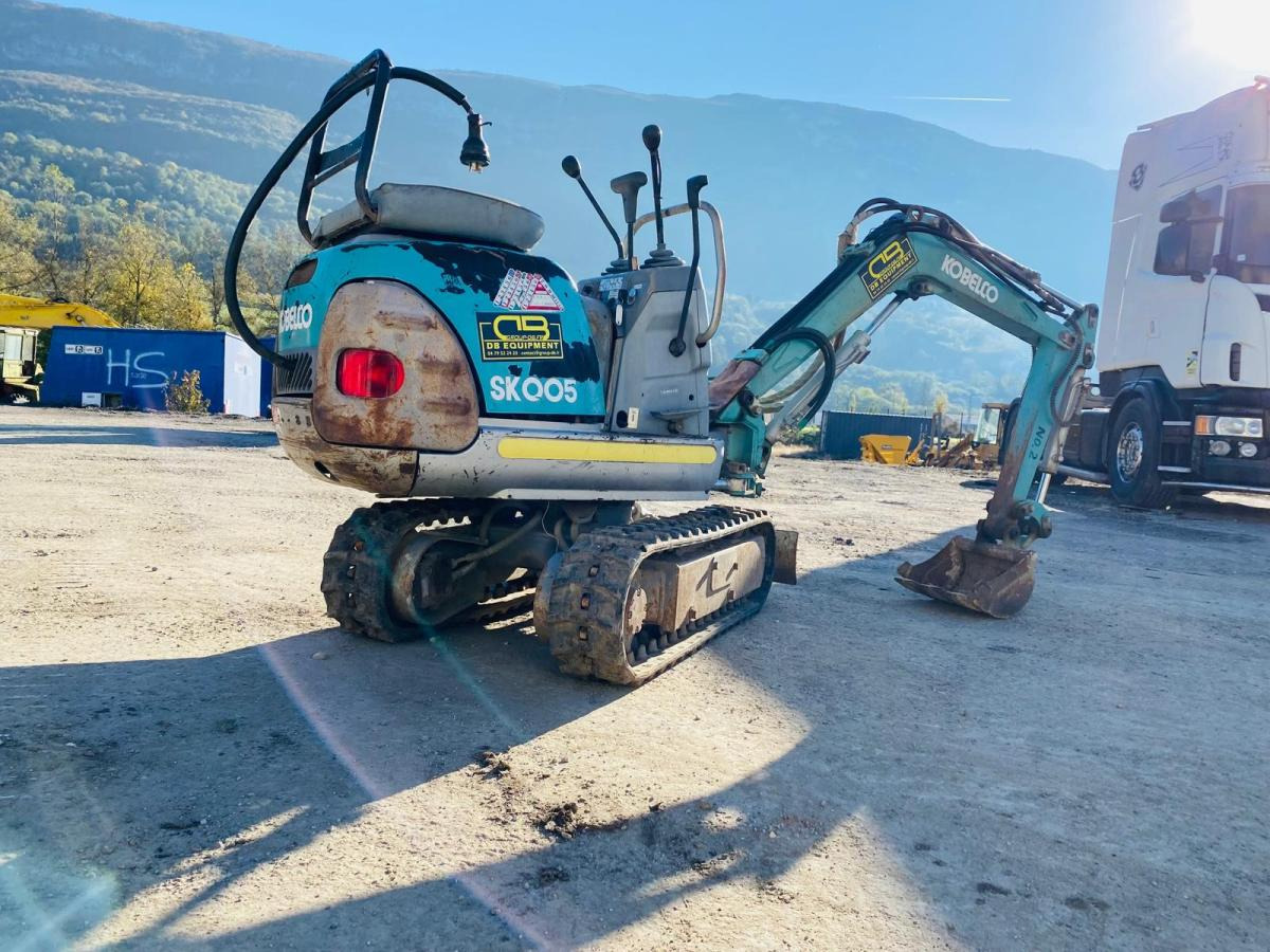 KOBELCO Mini pelle électrique SK007 - Mini rýpadlo: obrázok 4 KOBELCO Mini pelle électrique SK007 - Mini rýpadlo: obrázok 4