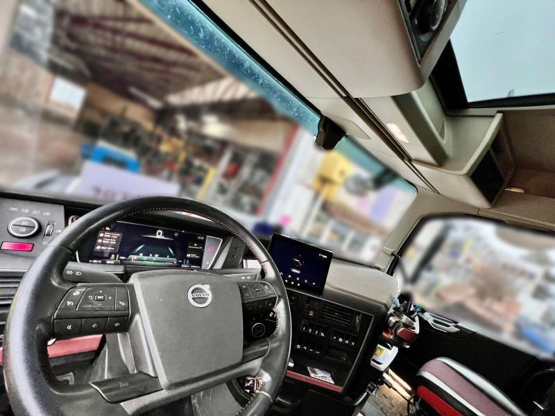 Leasing VOLVO FH16 750 Tracteur routier VOLVO FH16 750 Tracteur routier: obrázok 8 Leasing VOLVO FH16 750 Tracteur routier VOLVO FH16 750 Tracteur routier: obrázok 8