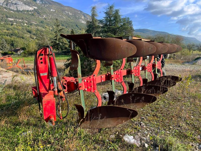 Vogel & Noot Charrue portée 5 corps - Pluh: obrázok 1 Vogel & Noot Charrue portée 5 corps - Pluh: obrázok 1