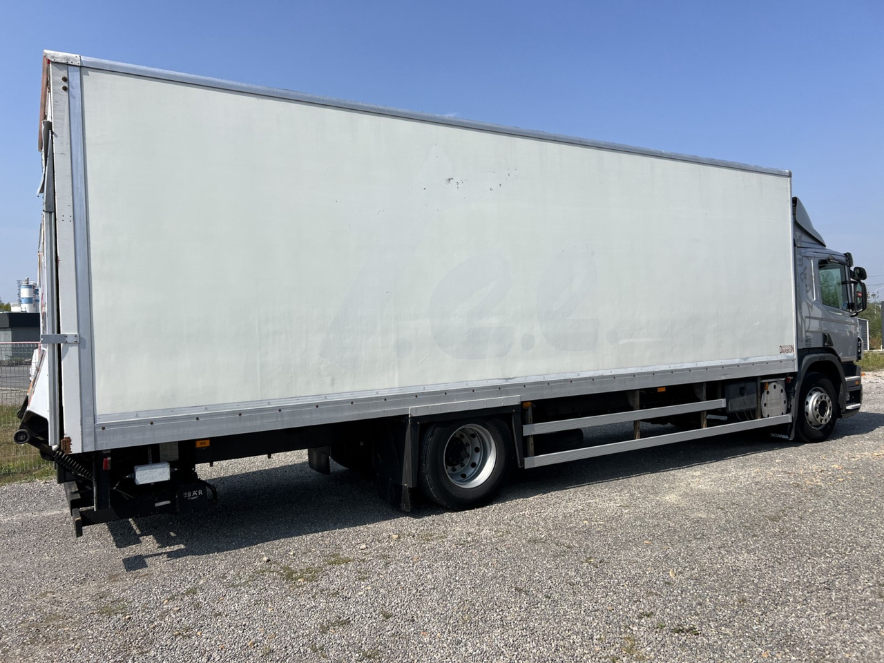 Scania P320 - Valníkový/ Plošinový nákladný automobil: obrázok 4 Scania P320 - Valníkový/ Plošinový nákladný automobil: obrázok 4