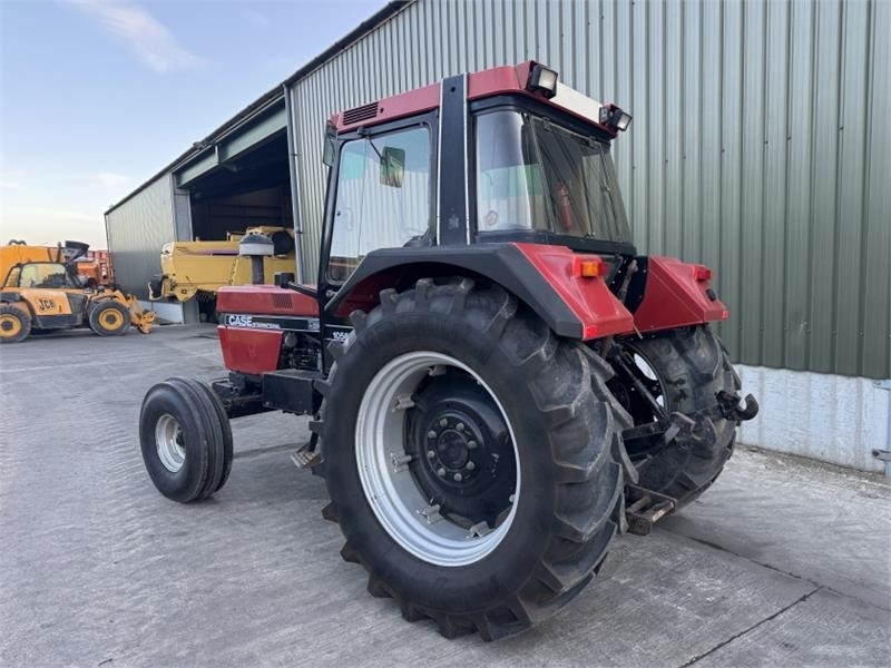 Case International 1056XL 2WD - Traktor: obrázok 4 Case International 1056XL 2WD - Traktor: obrázok 4