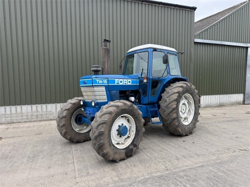 Ford Ford TW-15 - Traktor: obrázok 1 Ford Ford TW-15 - Traktor: obrázok 1