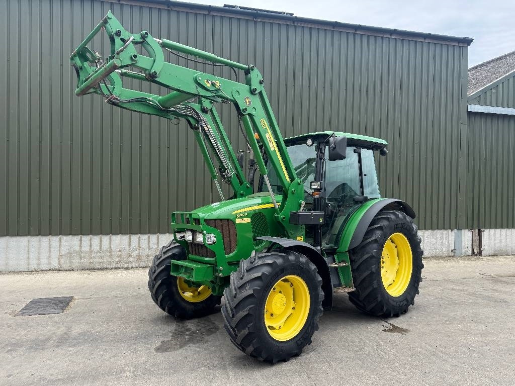 John Deere 5100 R - Traktor: obrázok 1 John Deere 5100 R - Traktor: obrázok 1