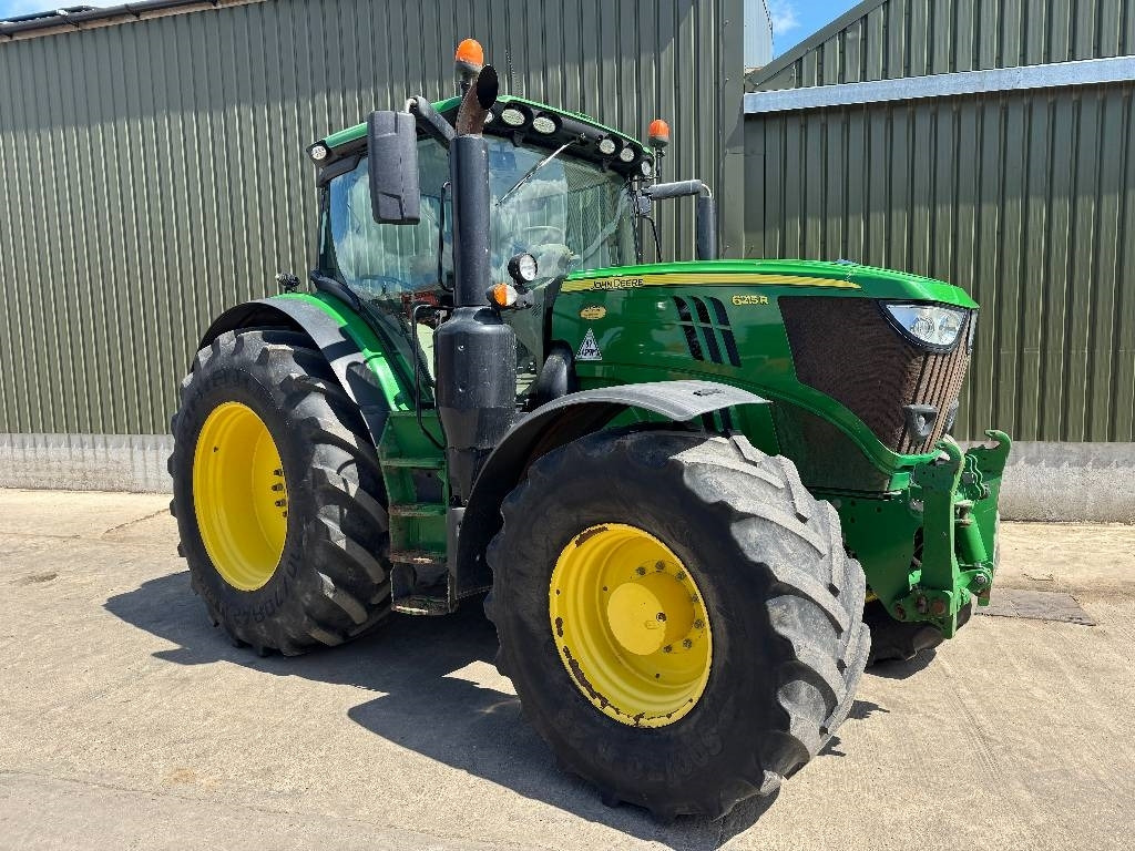 John Deere 6215 R AutoPower - Traktor: obrázok 3 John Deere 6215 R AutoPower - Traktor: obrázok 3