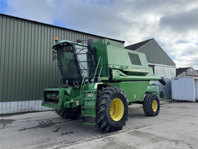 John Deere John Deere 1550 WTS c/w 620R Header - Příslušenstvo na kombajn: obrázok 3 John Deere John Deere 1550 WTS c/w 620R Header - Příslušenstvo na kombajn: obrázok 3