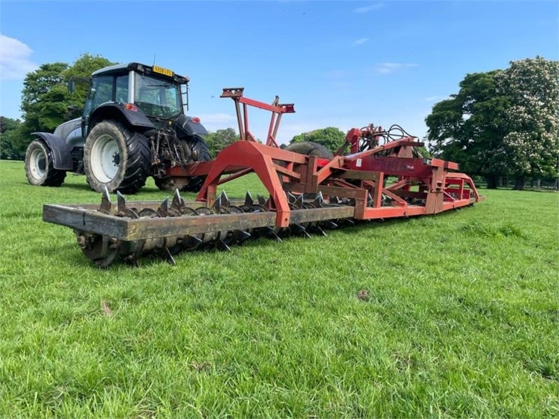 K-Two AE-RO II 9.6 Meter Grassland Aerator - Záhradná technika: obrázok 4 K-Two AE-RO II 9.6 Meter Grassland Aerator - Záhradná technika: obrázok 4