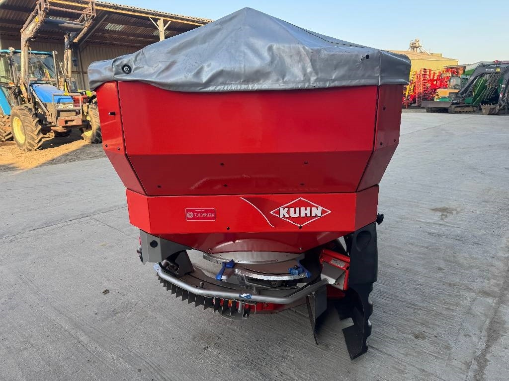 Kuhn Axis 30.1 W - Rozmetač hnojiva: obrázok 4 Kuhn Axis 30.1 W - Rozmetač hnojiva: obrázok 4