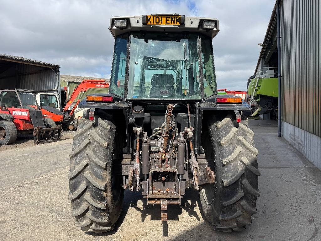 Massey Ferguson 3075 Dynashift - Traktor: obrázok 3 Massey Ferguson 3075 Dynashift - Traktor: obrázok 3